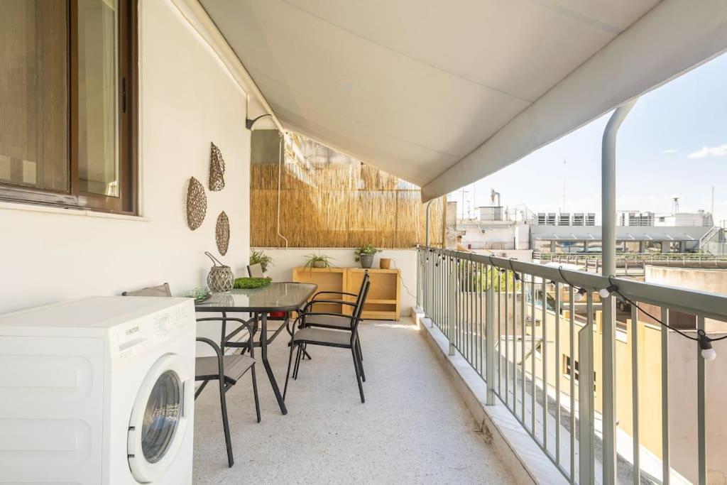 Downtown 22Sqm Green Nest King-Size Bed Atenas Exterior foto